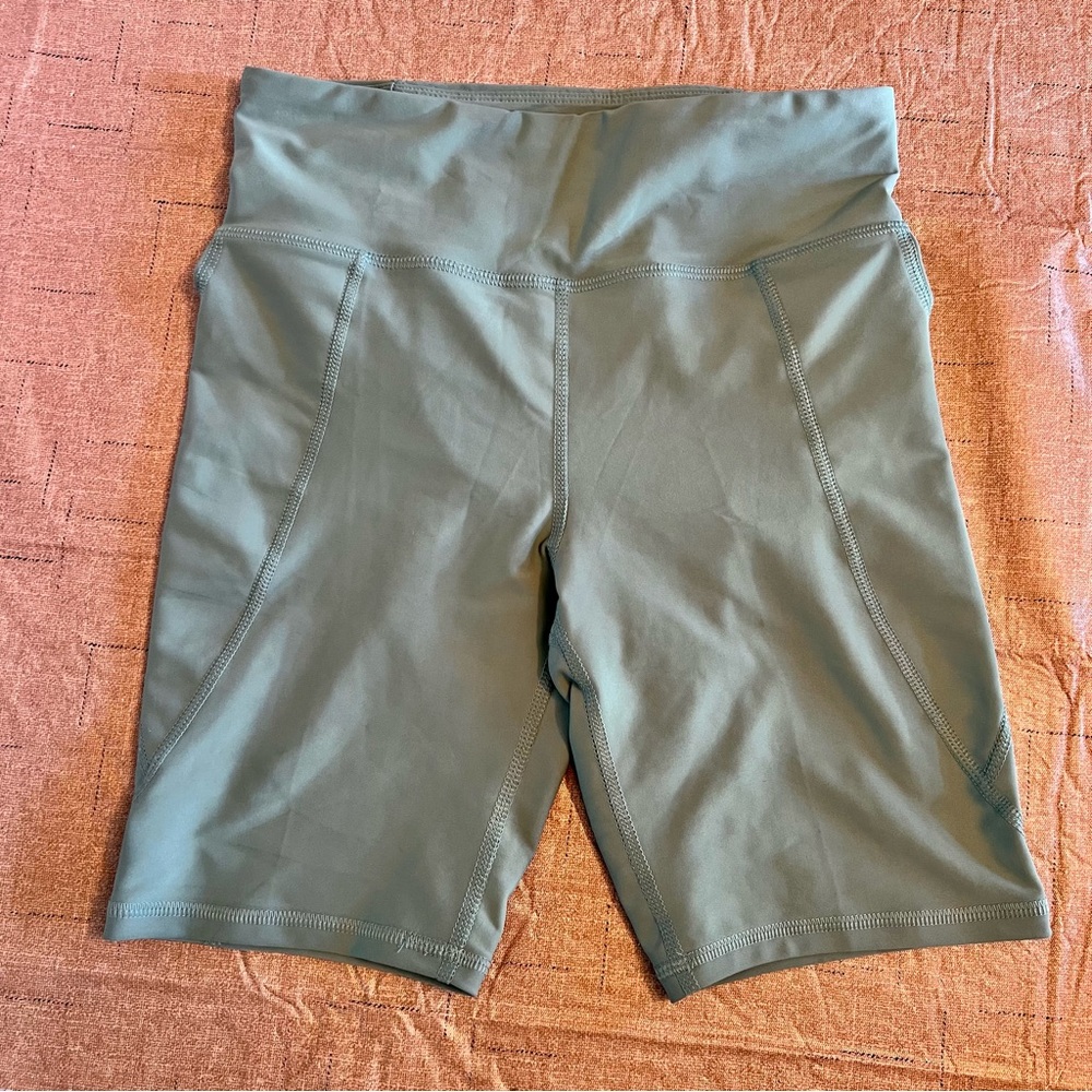 Old Navy Active Bike Shorts - Ivy Green - Size XL 14/16